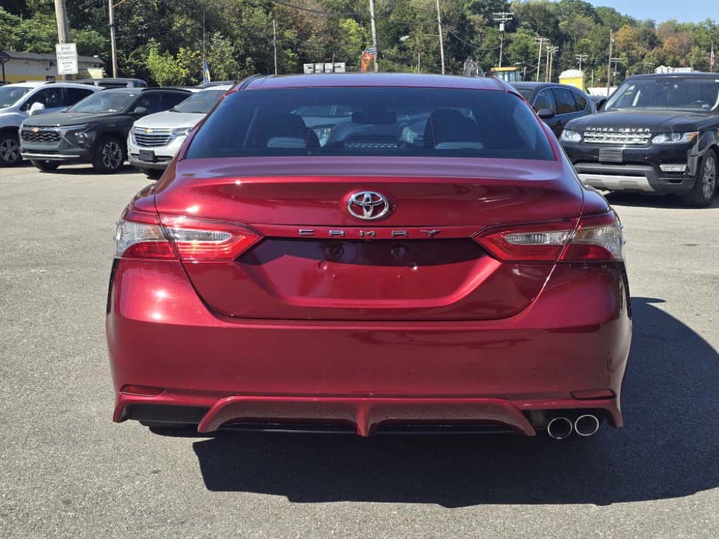 2018 Toyota Camry Image 6