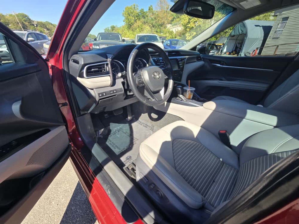 2018 Toyota Camry Image 7
