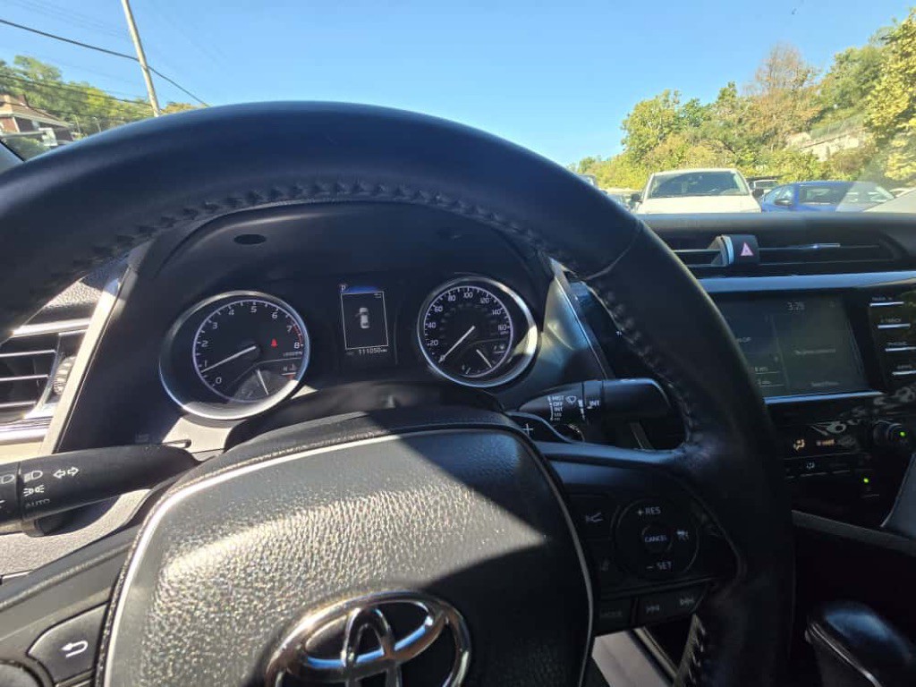 2018 Toyota Camry Image 11