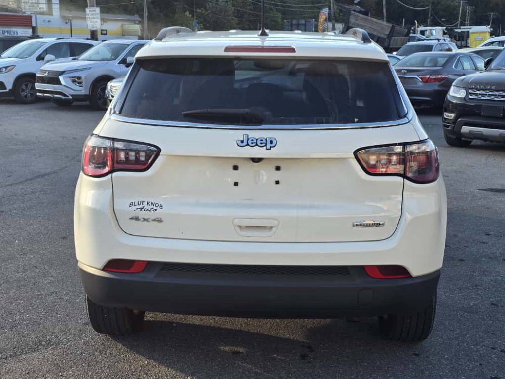 2018 Jeep Compass Image 9