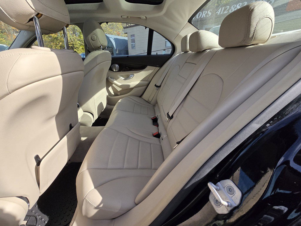 2015 Mercedes-Benz C-Class Image 11