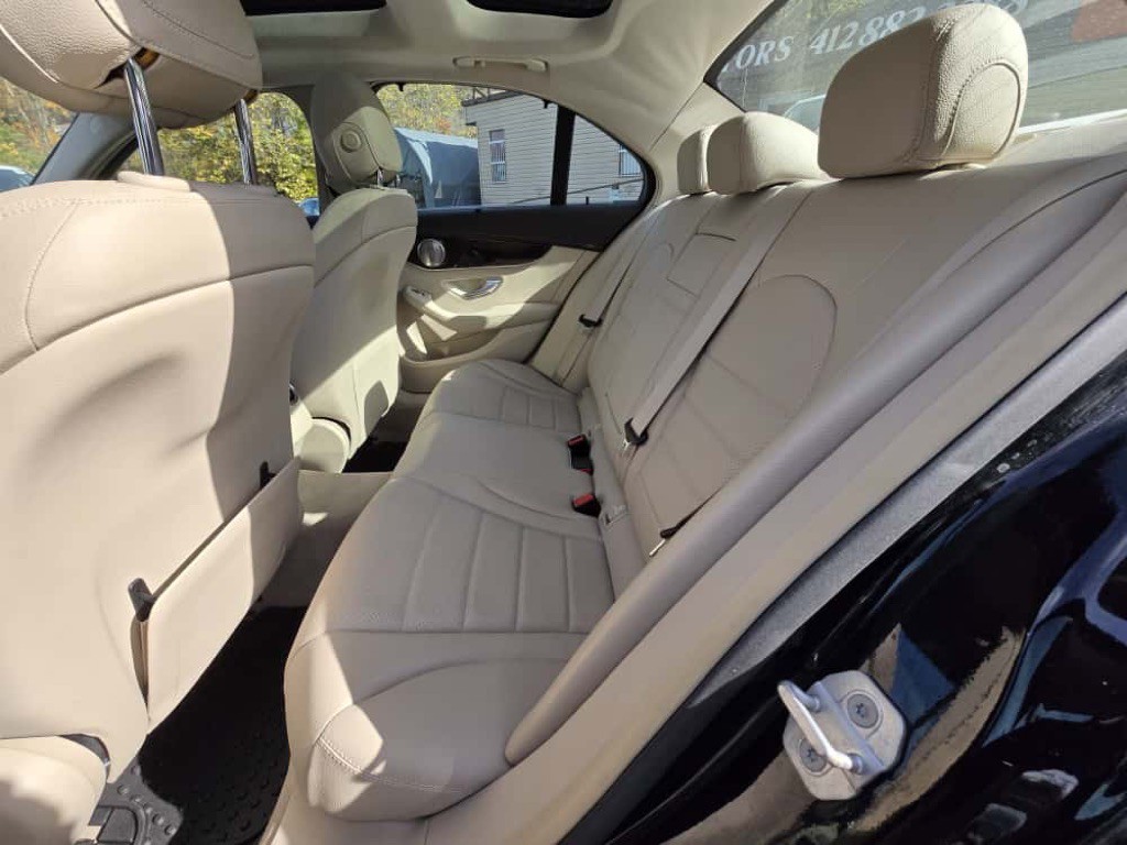 2015 Mercedes-Benz C-Class Image 12