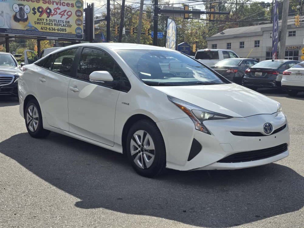 2017 Toyota Prius Image 3