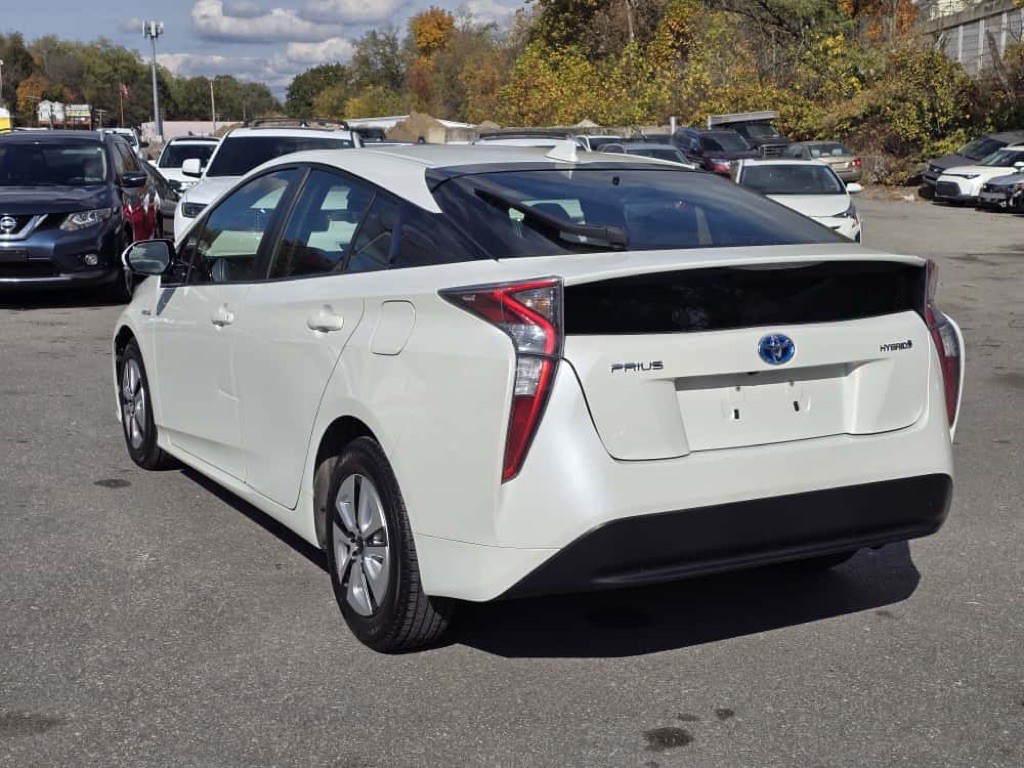 2017 Toyota Prius Image 7