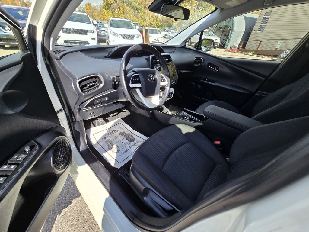 2017 Toyota Prius Image 9