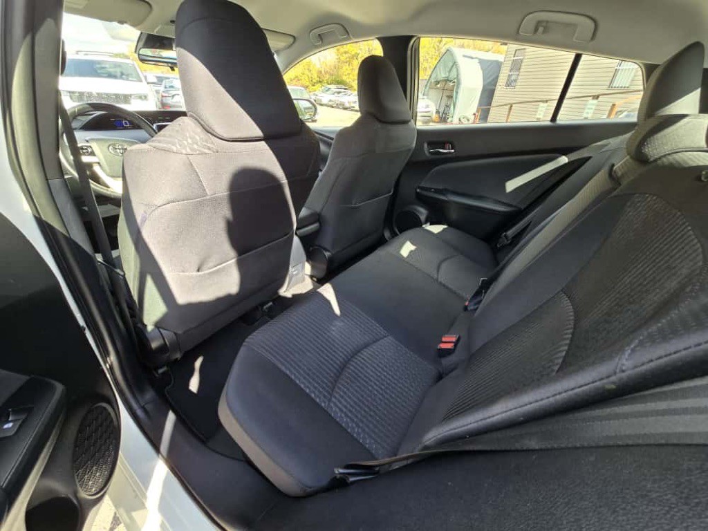 2017 Toyota Prius Image 10