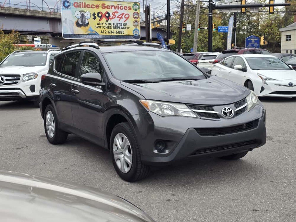 2015 Toyota Rav4 Image 4