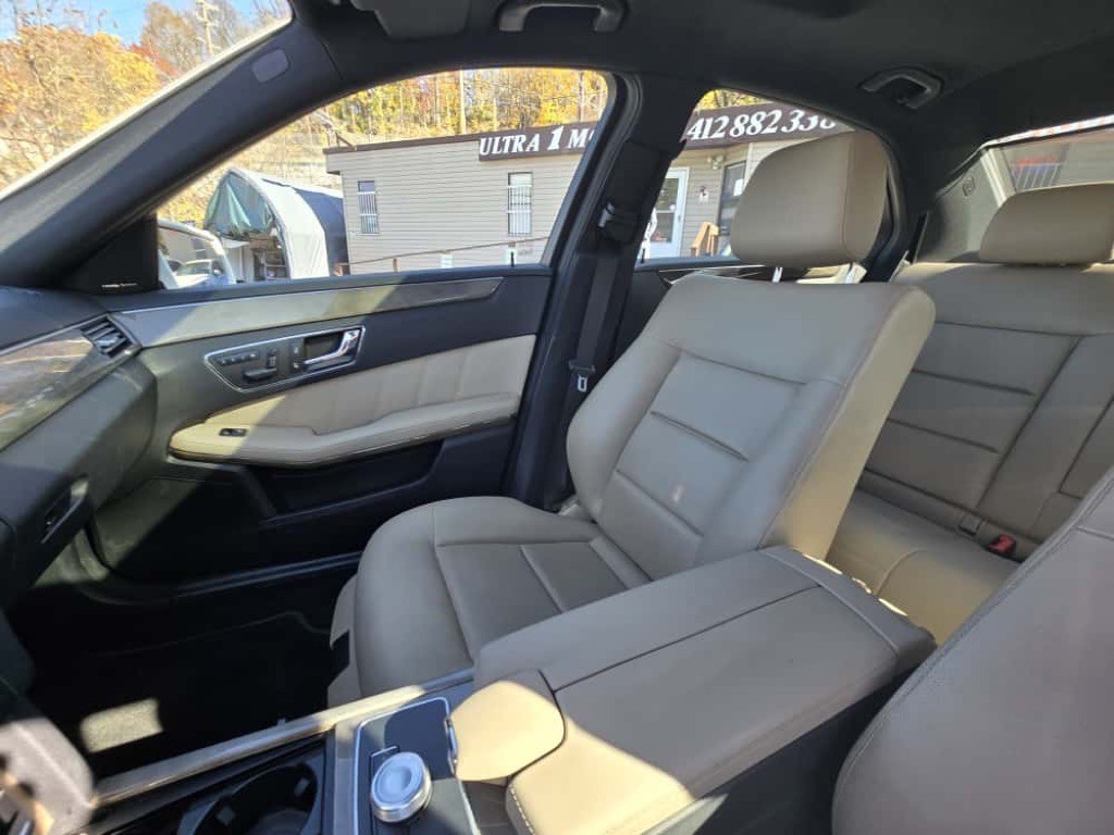 2010 Mercedes-Benz E-Class Image 7