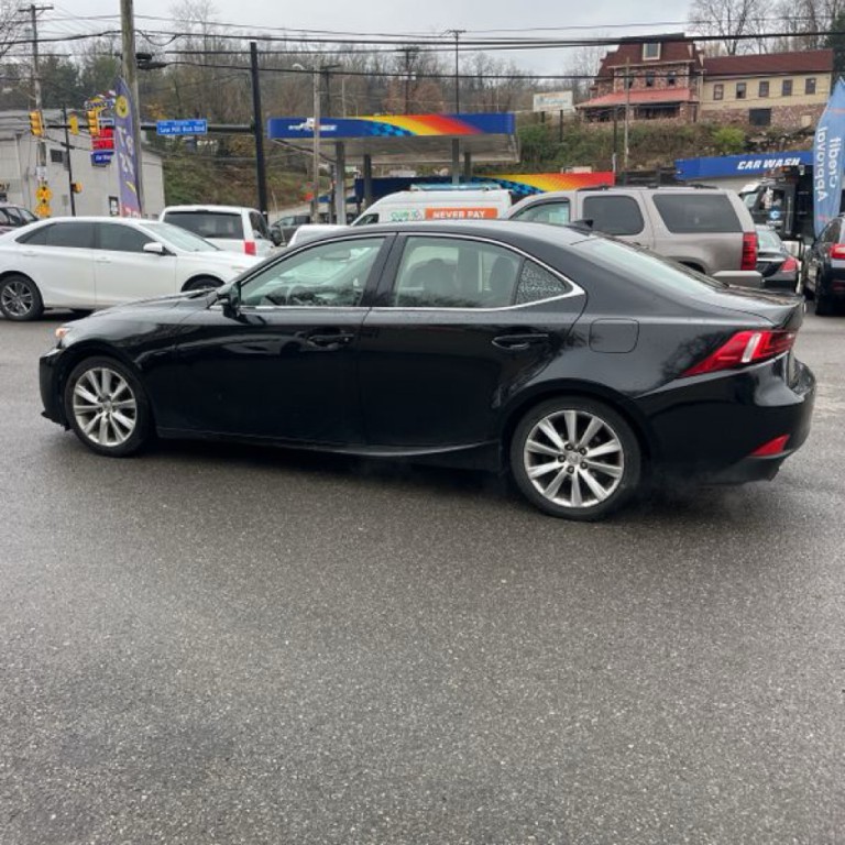 2015 Lexus IS Image 5