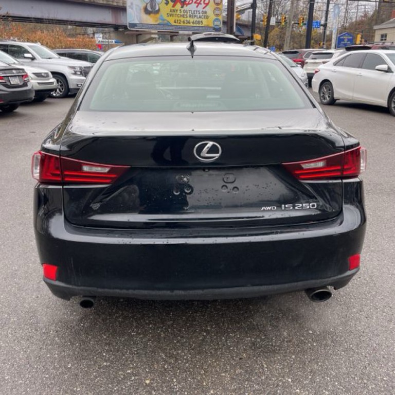 2015 Lexus IS Image 7