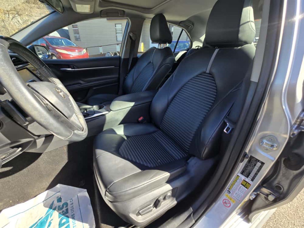 2018 Toyota Camry Image 9