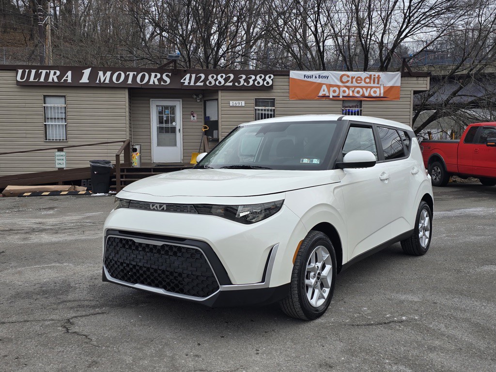 2024 Kia Soul Image 2