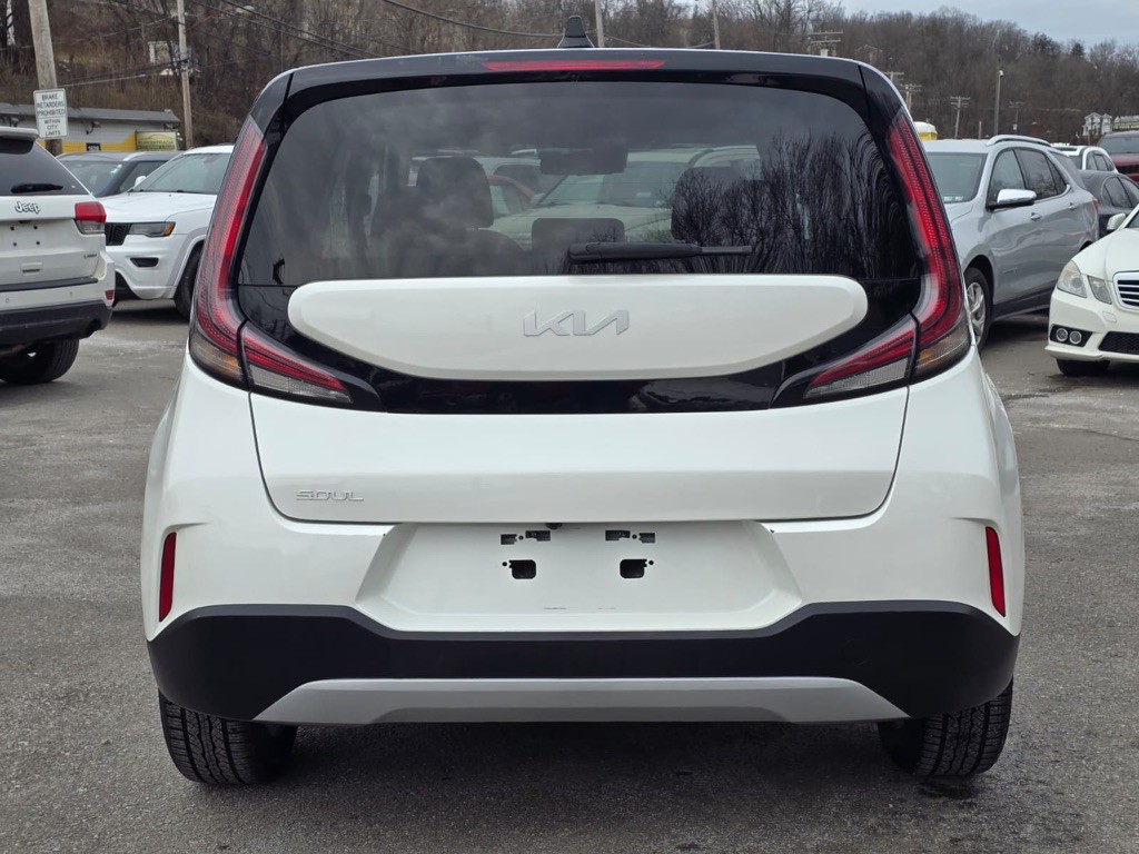 2024 Kia Soul Image 8