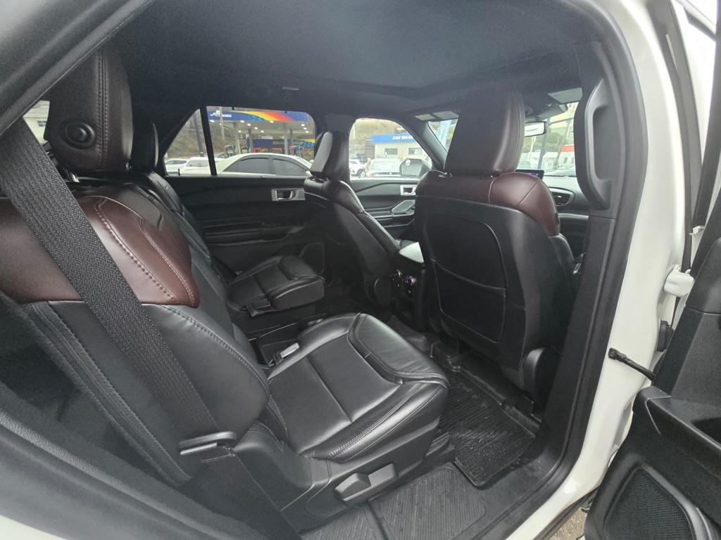 2020 Ford Explorer Image 17