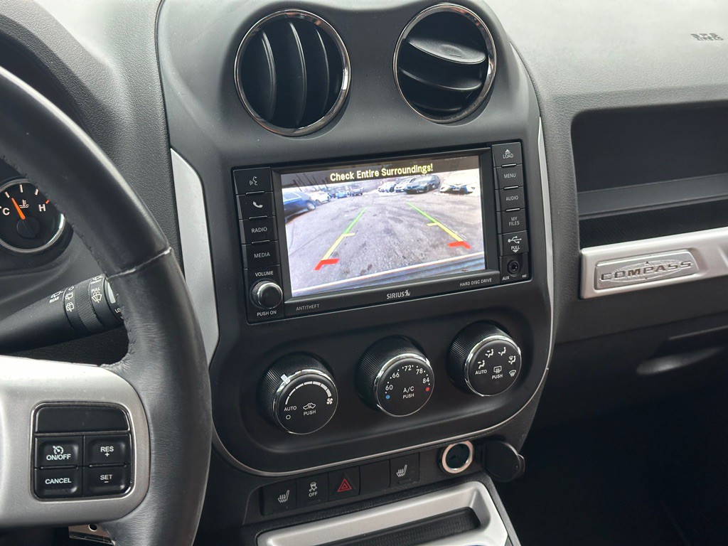 2016 Jeep Compass Image 10