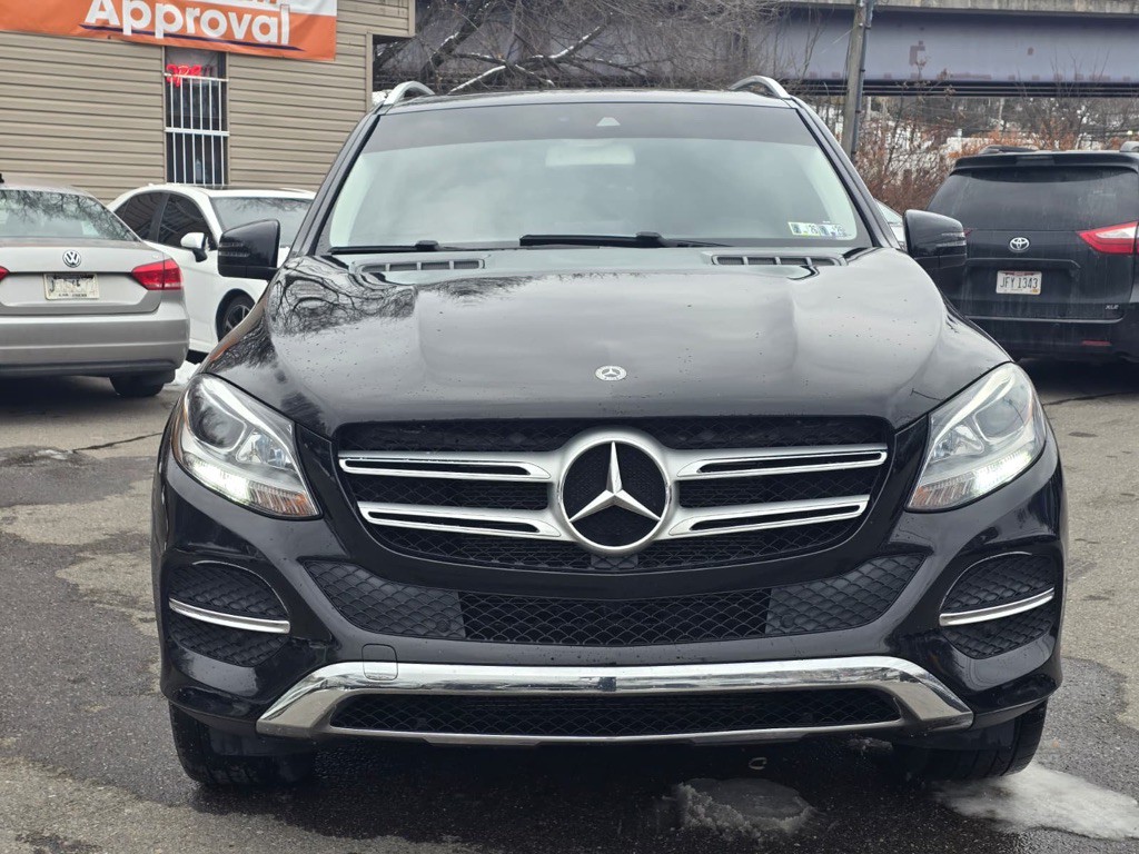 2017 Mercedes-Benz GLE-Class Image 2