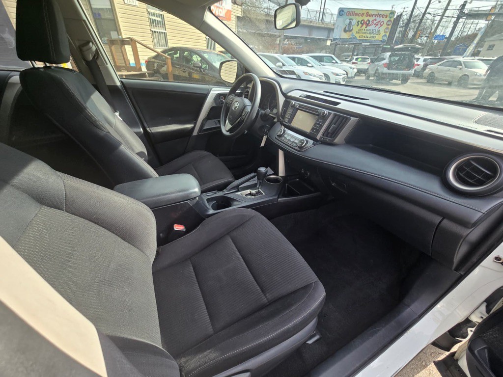 2014 Toyota Rav4 Image 9