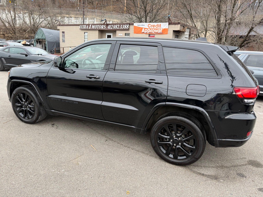 2020 Jeep Grand Cherokee Image 2