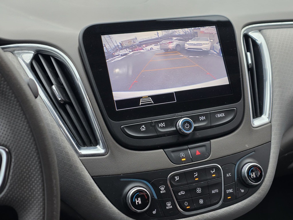 2023 Chevrolet Malibu Image 5