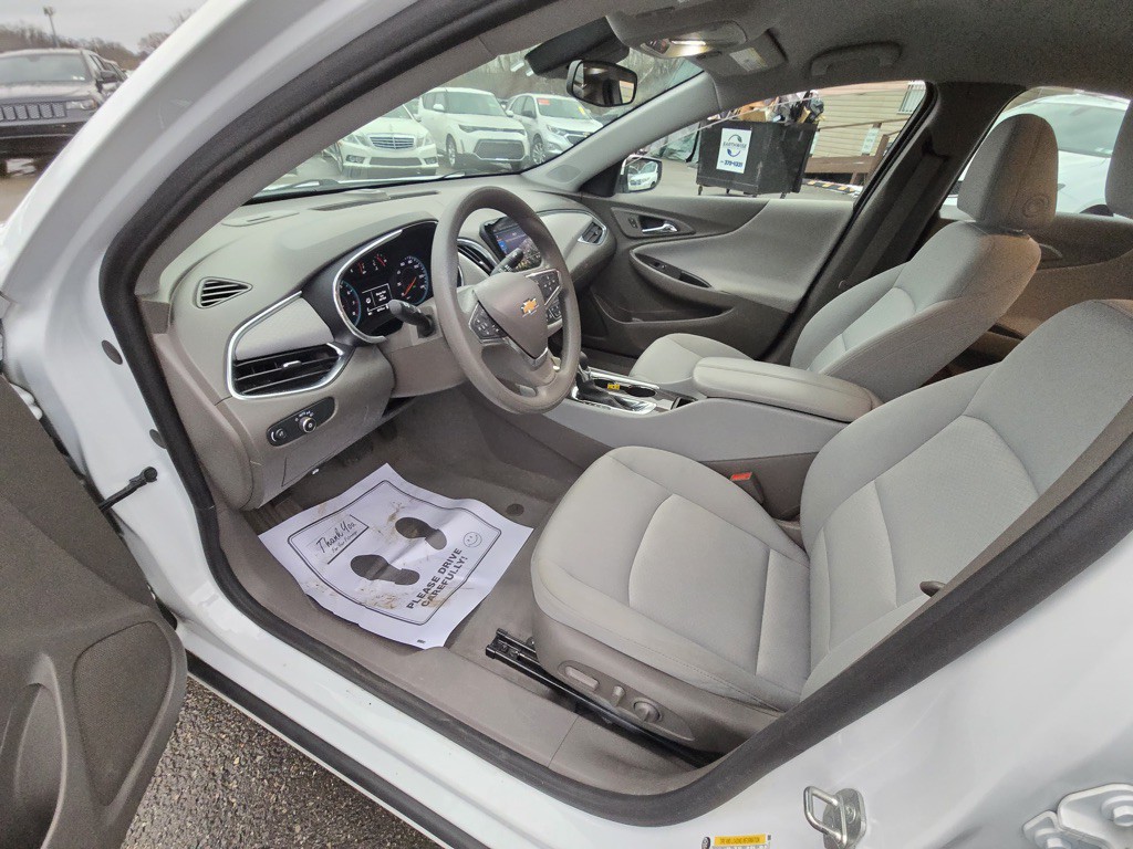 2023 Chevrolet Malibu Image 7