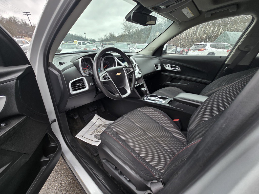 2017 Chevrolet Equinox Image 12