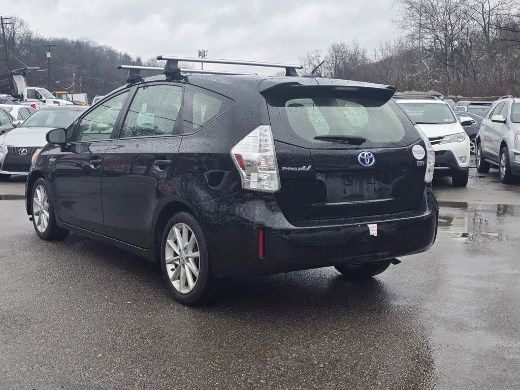 2013 Toyota Prius Image 6