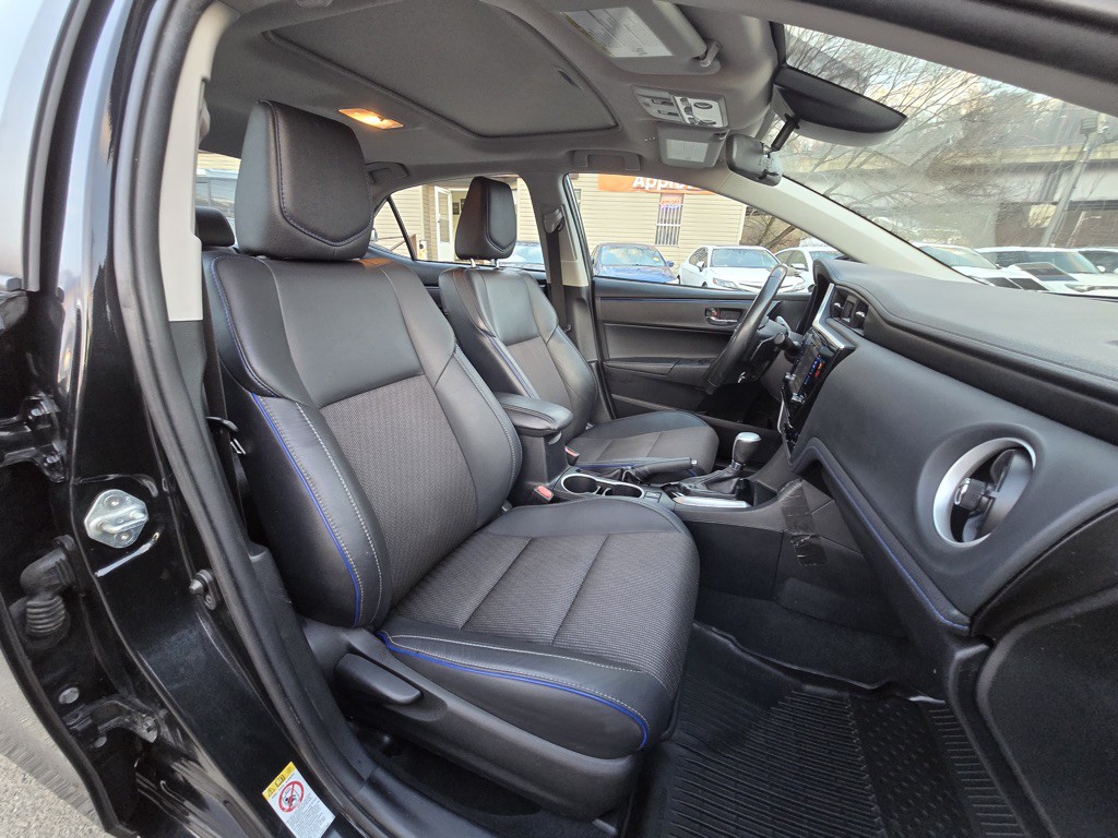 2018 Toyota Corolla Image 9