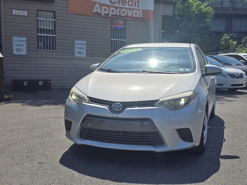 2015 Toyota Corolla Image 2