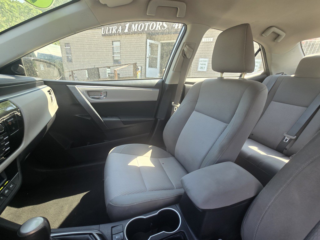 2015 Toyota Corolla Image 8