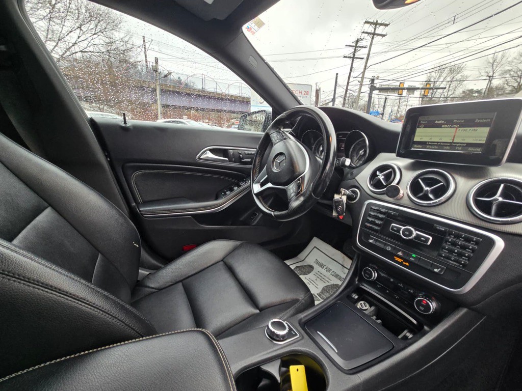 2014 Mercedes-Benz CLA-Class Image 12