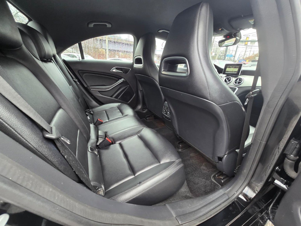 2014 Mercedes-Benz CLA-Class Image 14