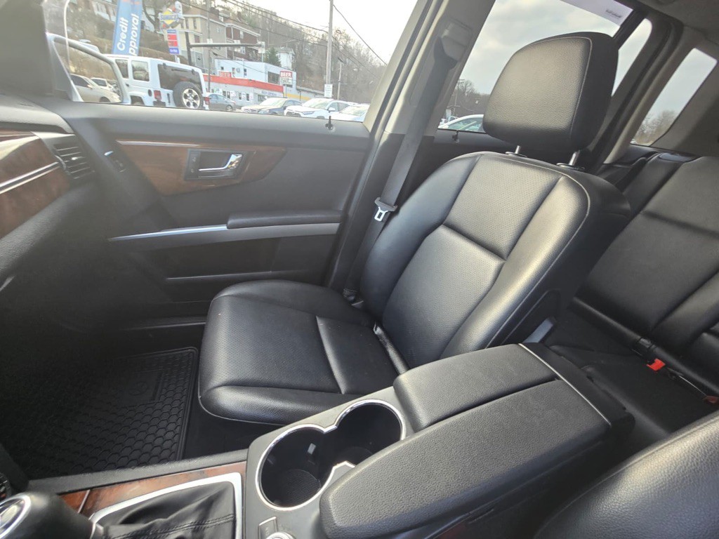 2011 Mercedes-Benz GLK-Class Image 9