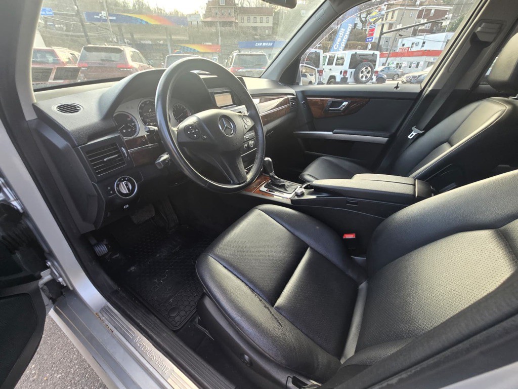 2011 Mercedes-Benz GLK-Class Image 10
