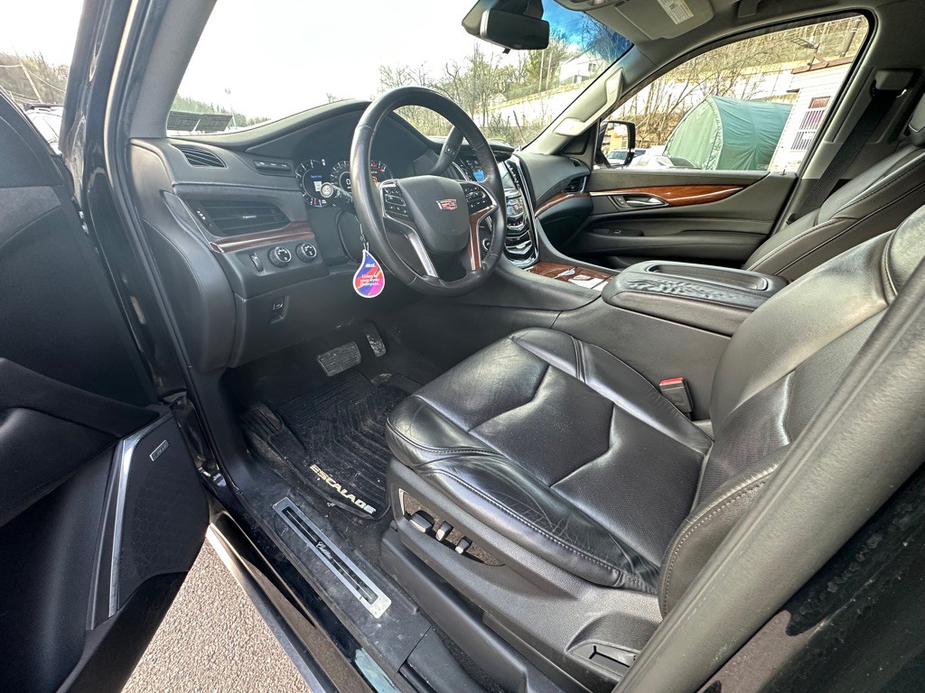 2018 Cadillac Escalade Image 9