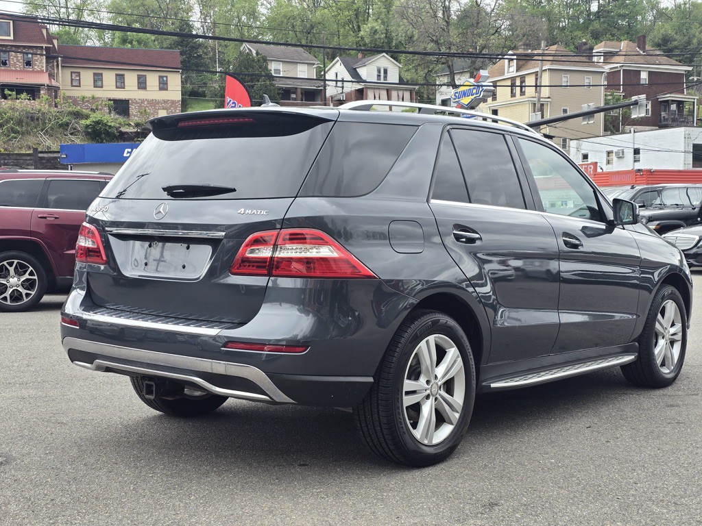 2015 Mercedes-Benz M-Class Image 9