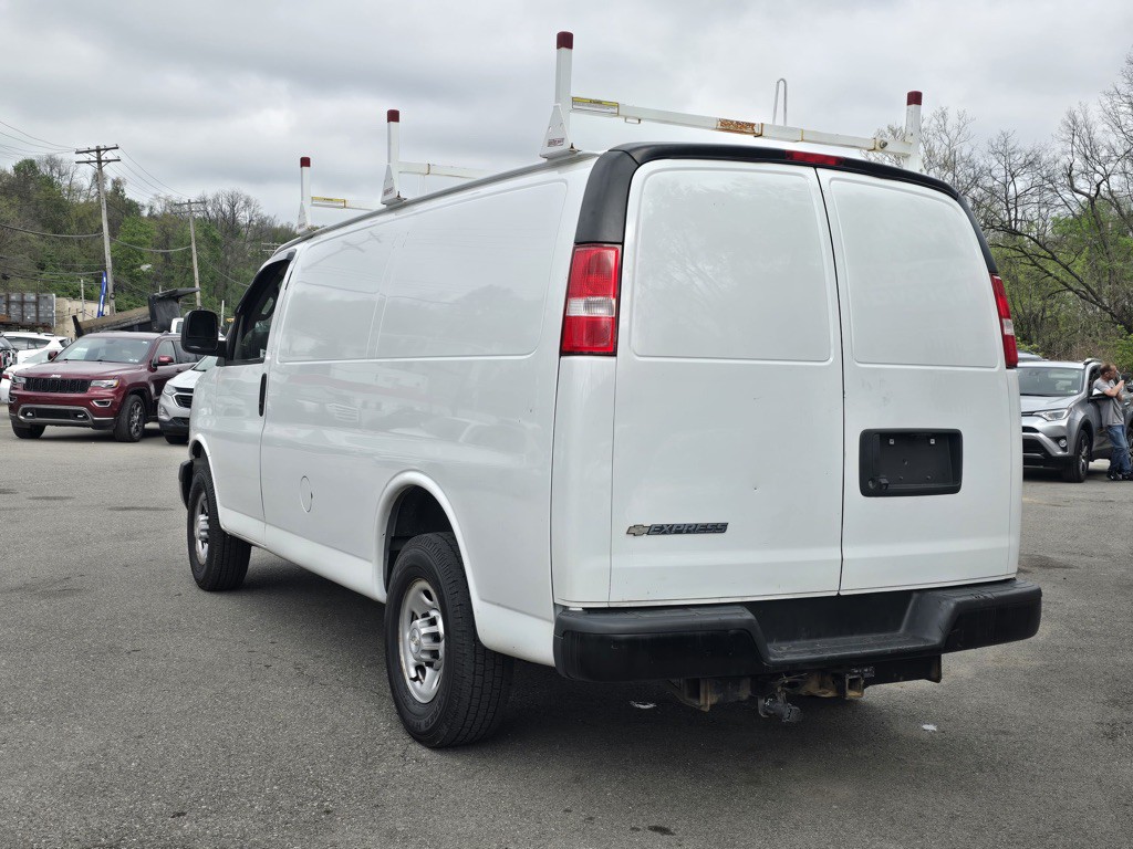 2021 Chevrolet Express Image 3