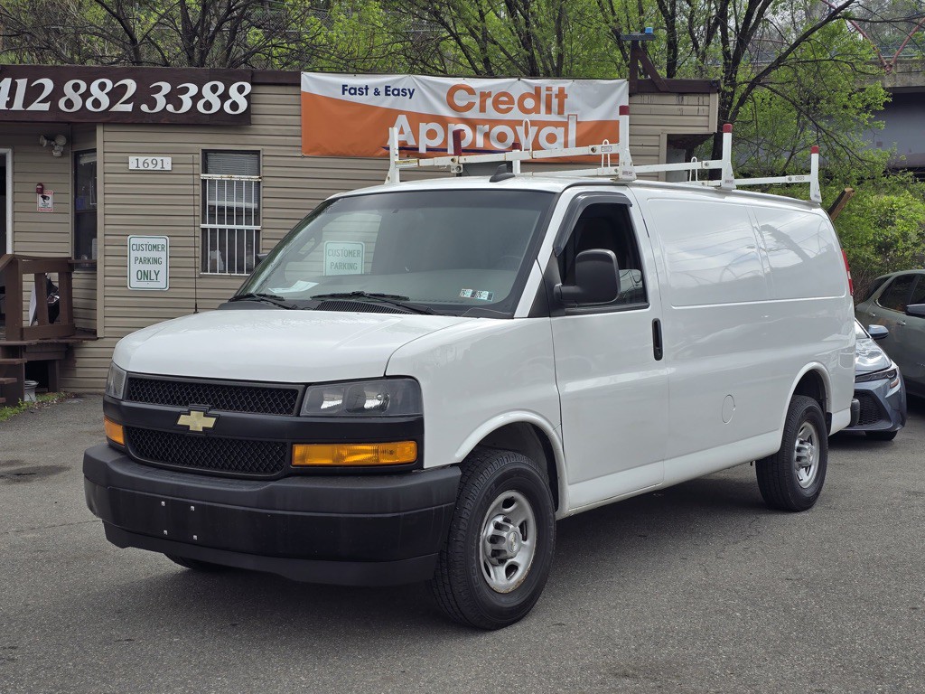 2021 Chevrolet Express Image 4
