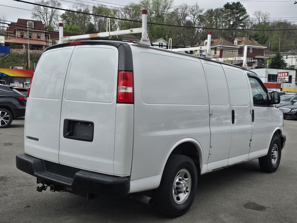 2021 Chevrolet Express Image 5