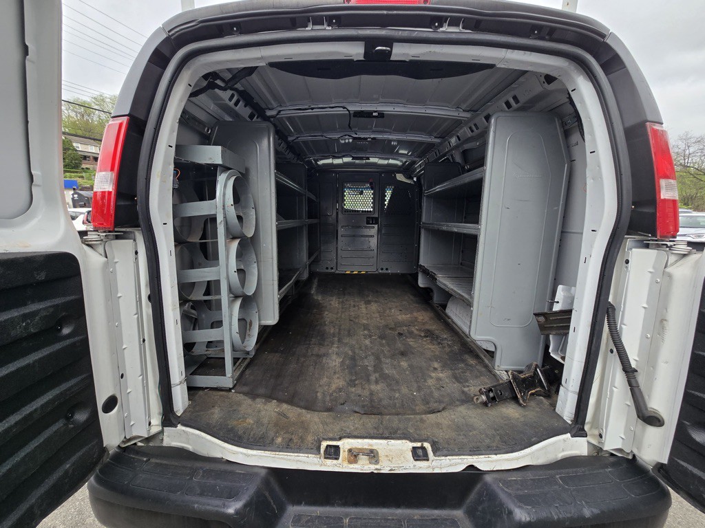 2021 Chevrolet Express Image 9