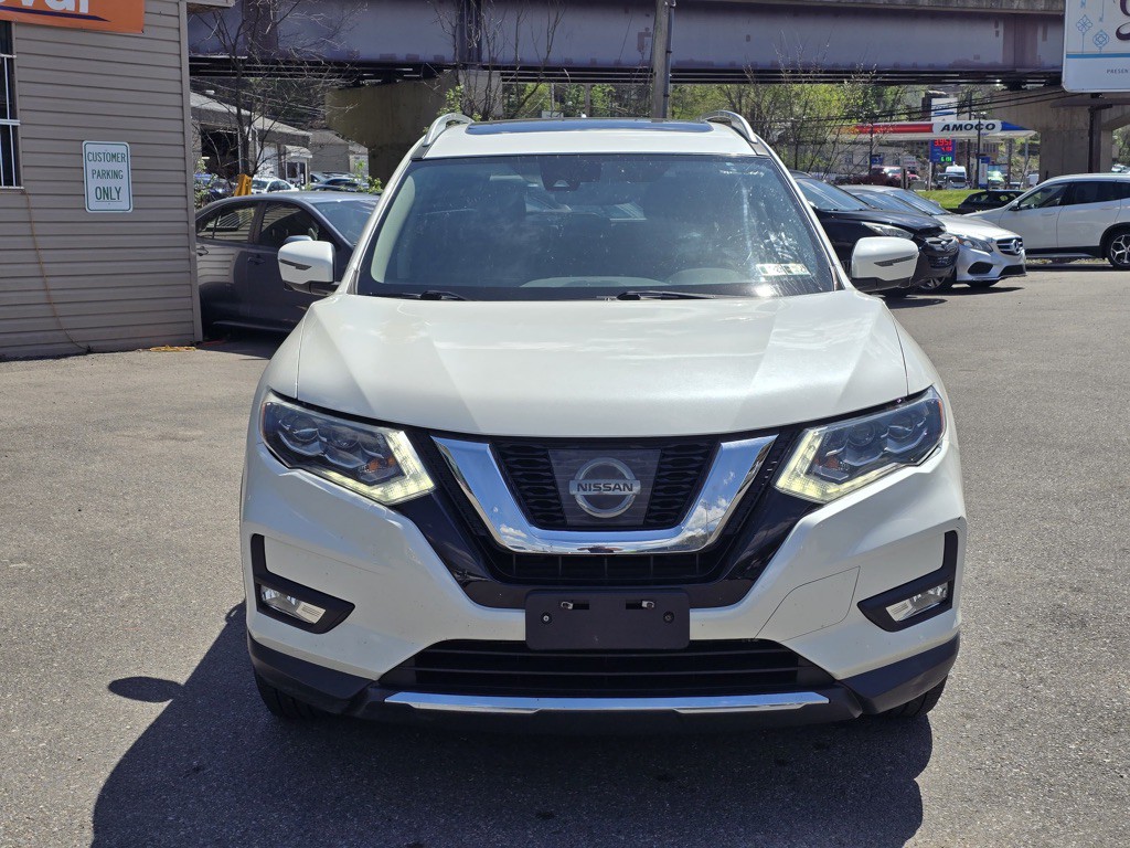 2017 Nissan Rogue Image 2