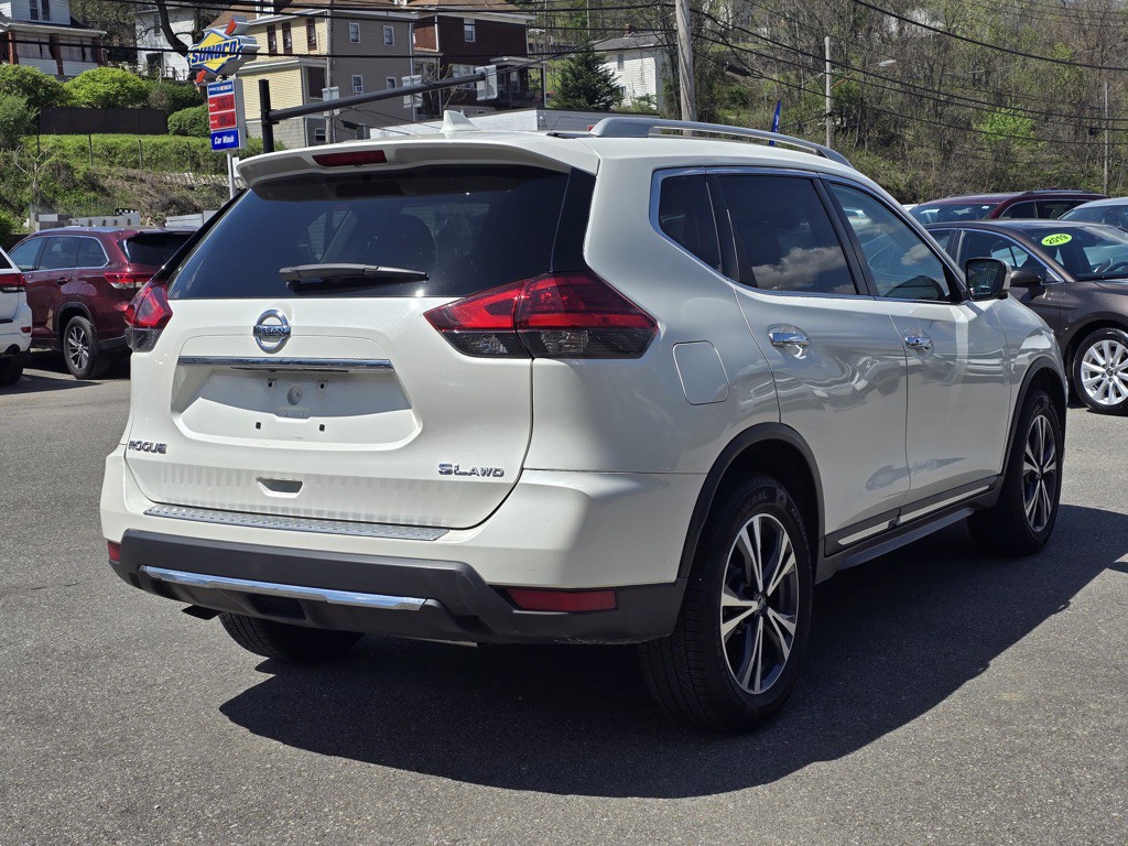 2017 Nissan Rogue Image 4
