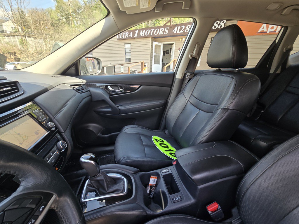 2017 Nissan Rogue Image 11