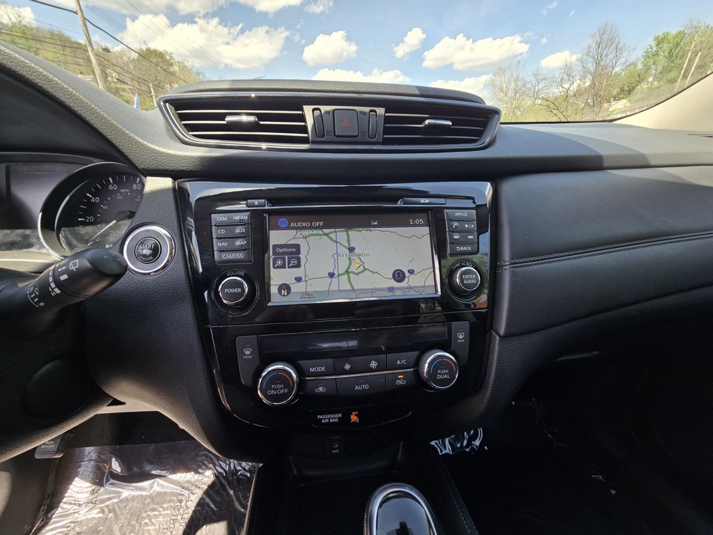 2017 Nissan Rogue Image 12