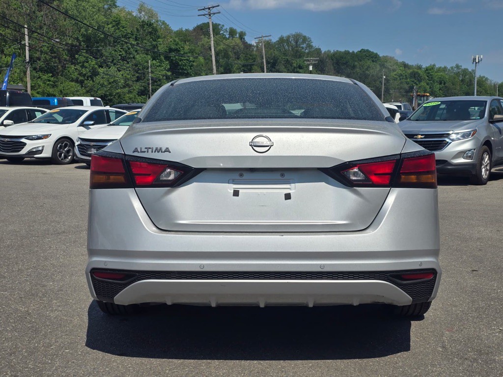 2023 Nissan Altima Image 3