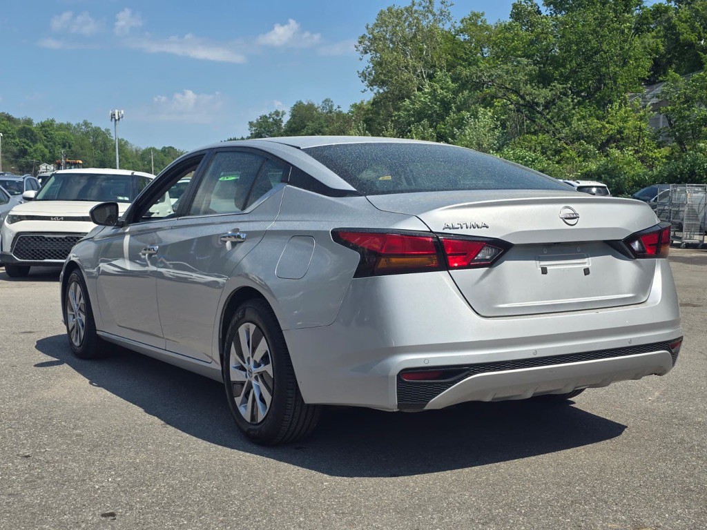 2023 Nissan Altima Image 4