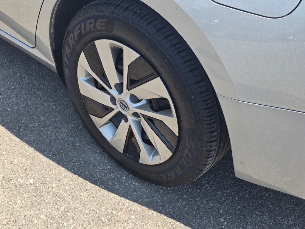 2023 Nissan Altima Image 7
