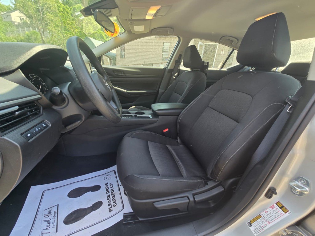 2023 Nissan Altima Image 11