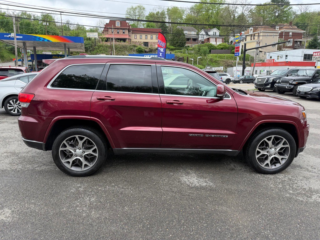 2018 Jeep Grand Cherokee Image 3