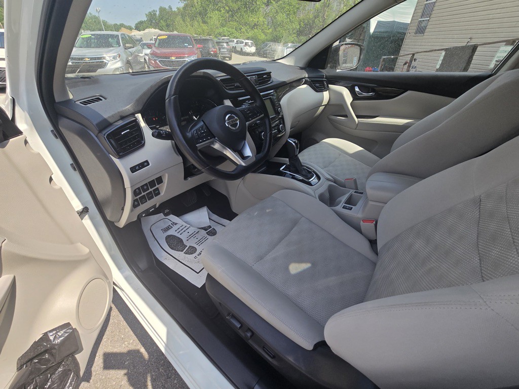 2021 Nissan Rogue Image 3