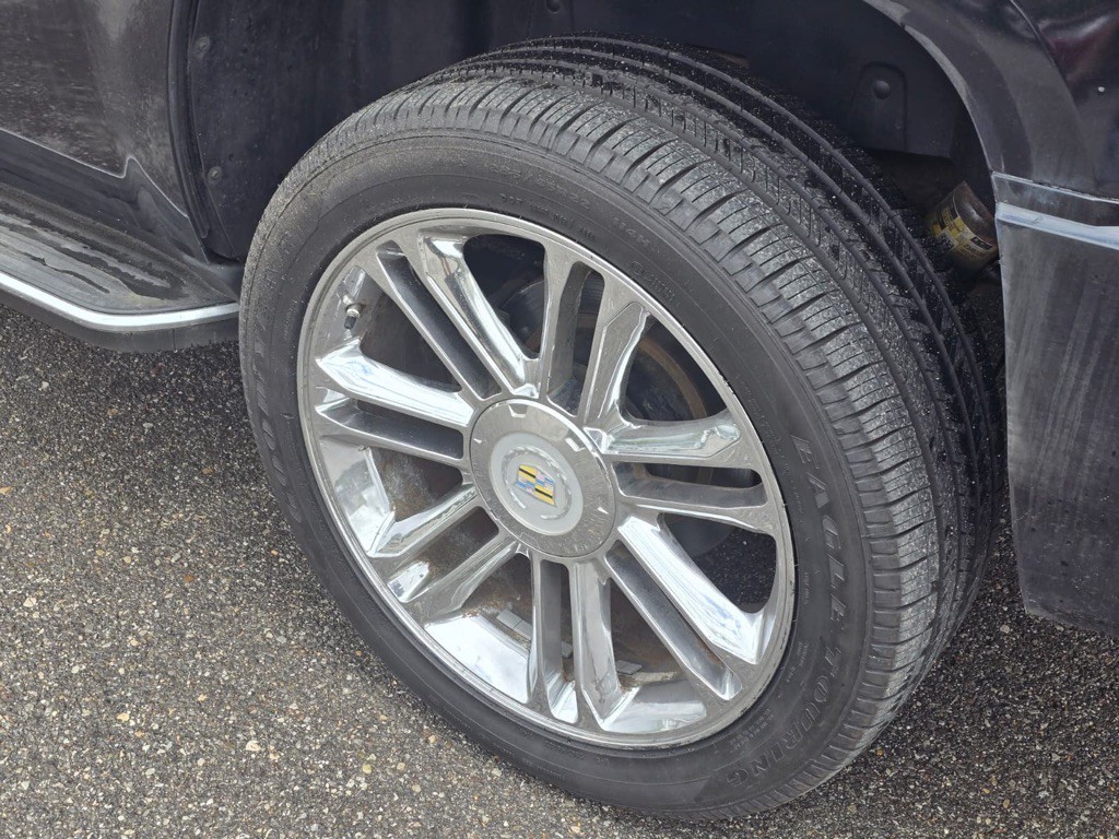 2014 Cadillac Escalade Image 7